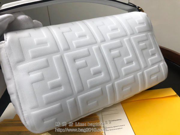 FENDI女包 頂級原單 Baguette迷你手袋 白色 全幅FF圖案 芬迪女鏈條斜挎包 可手提  fdz2062